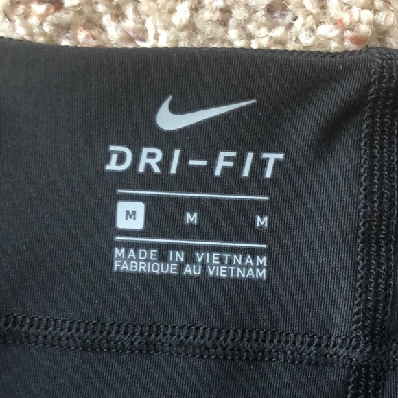 **SOLD**Nike Dry-fit Skort - Picture 4 of 4